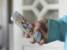 Holding iPhone 4s