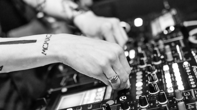 DJ Hands