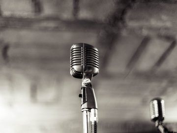 Microphone